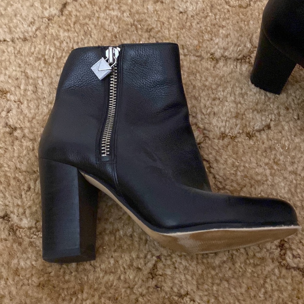 Michael Kors boots - Picture 2 of 3